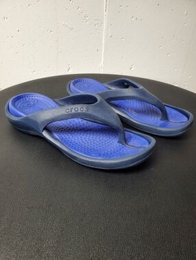 Crocs Blue Two-Tone Flip Flop Sandals Womens 9 / Mens 7
